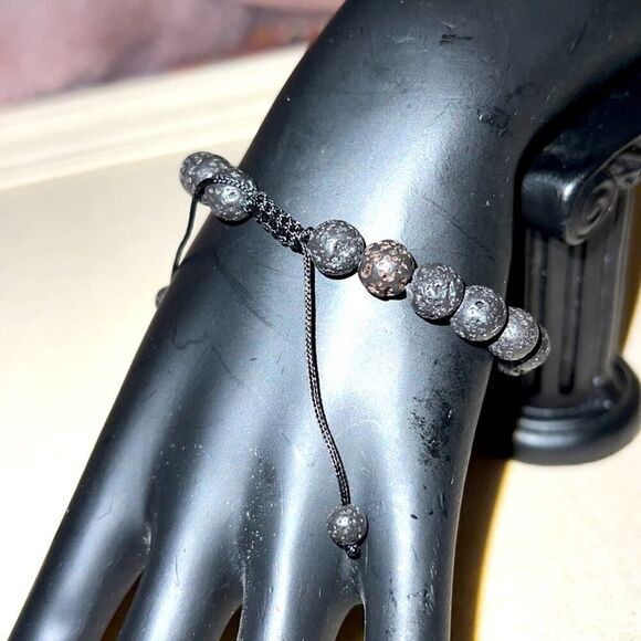 Shakra brighter stone and porous lava rocks braided and adjustable - NWOT - Picture 3 of 3